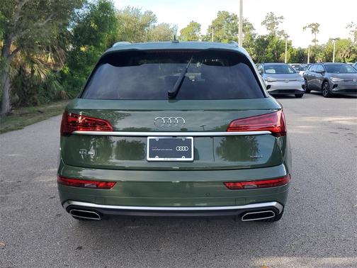 2025 Audi Q5 45 S line quattro Premium