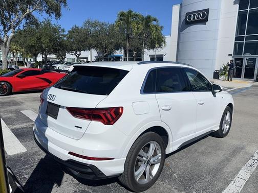 2021 Audi Q3 45 S line Premium