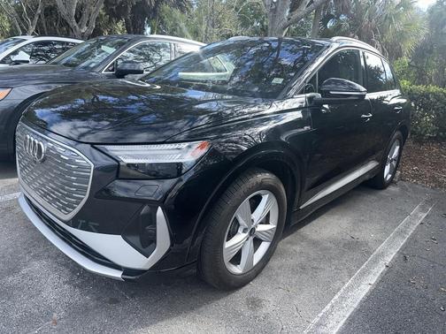 2024 Audi Q4 e-tron 55 quattro Premium