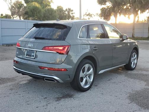 2025 Audi Q5 45 S line quattro Premium