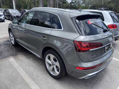 2025 Audi Q5 45 S line quattro Premium