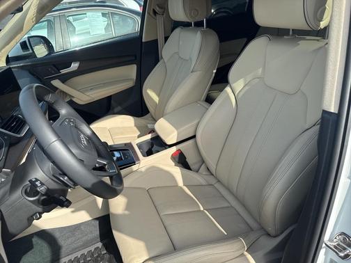2025 Audi Q5 45 S line quattro Premium