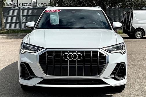 2024 Audi Q3 45 S line Premium