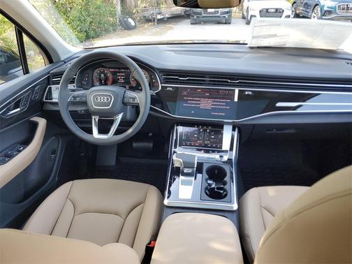 2025 Audi Q7 55 Premium