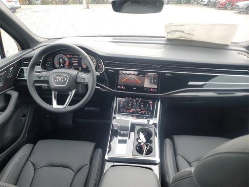 2025 Audi Q7 55 Premium