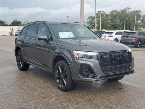 2025 Audi Q7 55 Premium