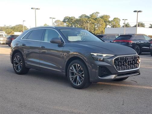 2025 Audi Q8 55 Premium
