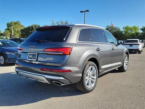 2025 Audi Q7 45 Premium