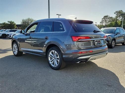 2025 Audi Q7 45 Premium