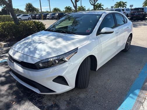 2022 Kia Forte LXS