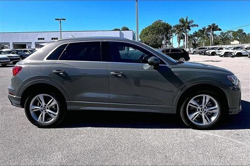 2024 Audi Q3 45 S line Premium