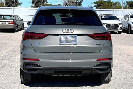 2024 Audi Q3 45 S line Premium