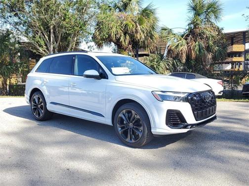 2025 Audi Q7 55 Premium