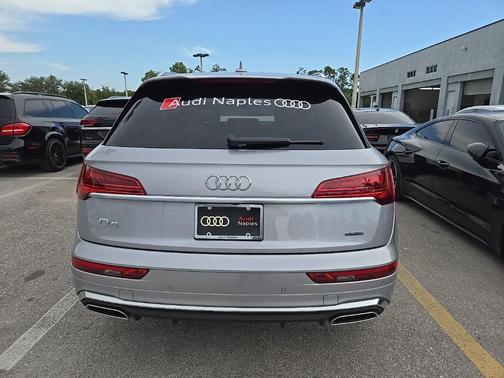 2025 Audi Q5 45 S line quattro Premium