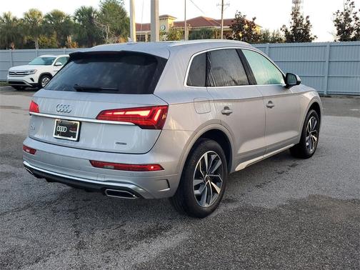 2025 Audi Q5 45 S line quattro Premium