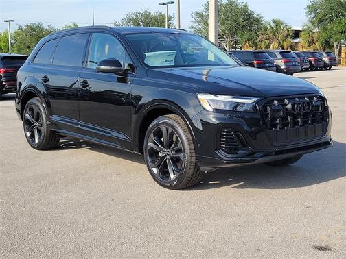 2025 Audi Q7 55 Premium