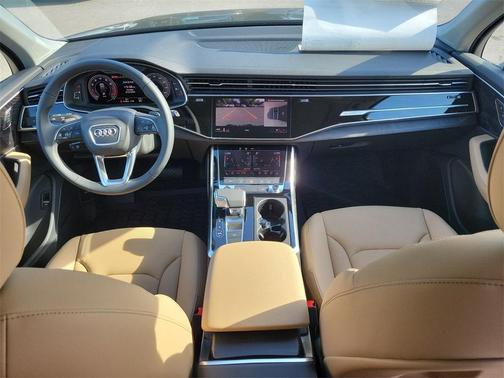2025 Audi Q7 55 Premium