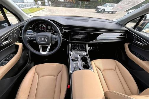 2025 Audi Q7 55 Premium Plus