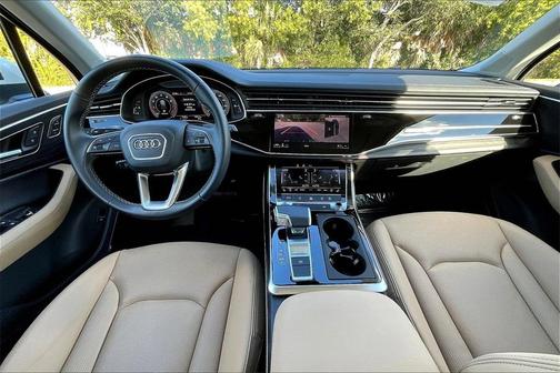 2025 Audi Q7 45 Premium Plus