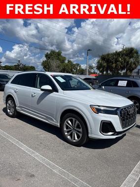 2025 Audi Q7 45 Premium Plus