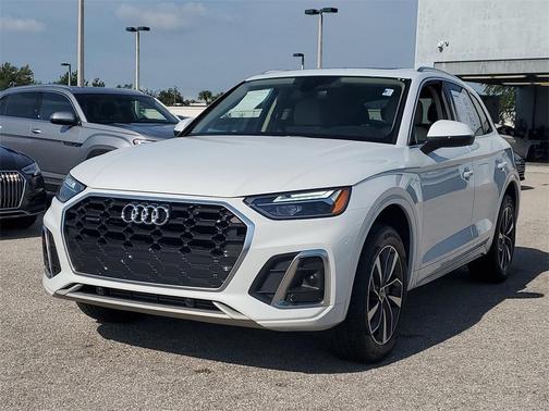 2023 Audi Q5 45 S line quattro Premium
