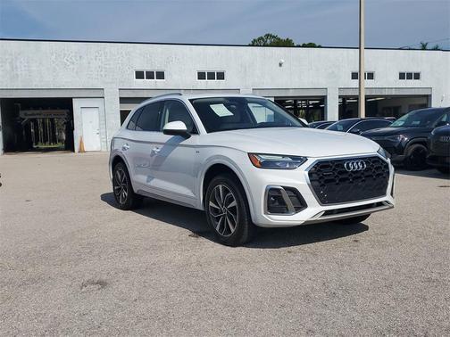 2023 Audi Q5 45 S line quattro Premium