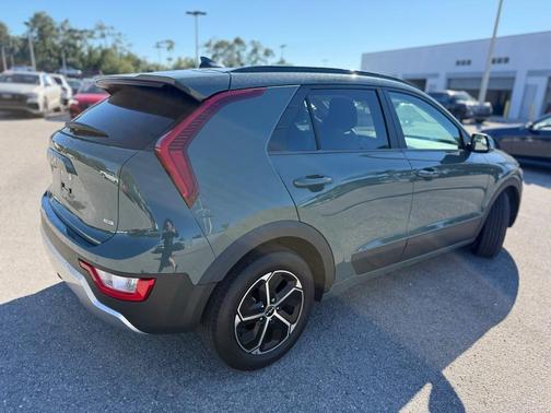2024 Kia Niro EX