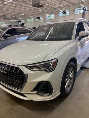 2024 Audi Q3 45 S line Premium