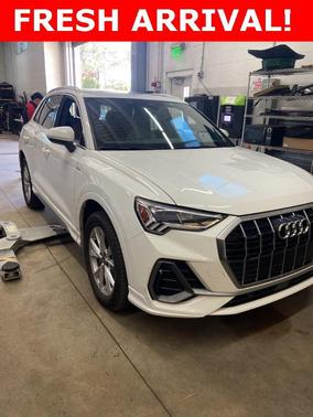 2024 Audi Q3 45 S line Premium