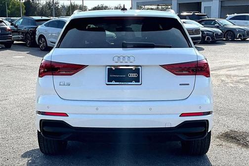 2024 Audi Q3 45 S line Premium