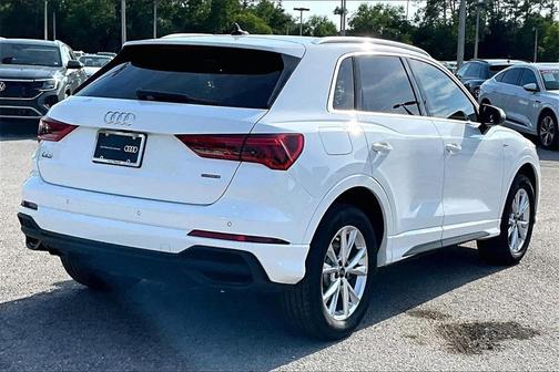 2024 Audi Q3 45 S line Premium