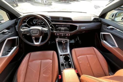 2024 Audi Q3 45 S line Premium