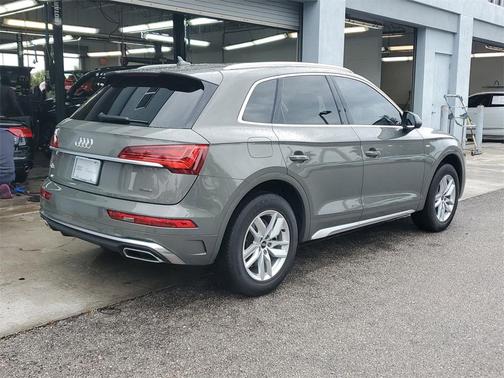2023 Audi Q5 45 S line quattro Premium