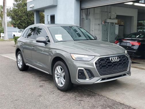 2023 Audi Q5 45 S line quattro Premium