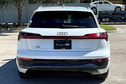 2024 Audi Q8 e-tron Premium