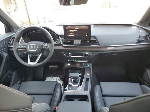 2025 Audi Q5 55 S line quattro Premium
