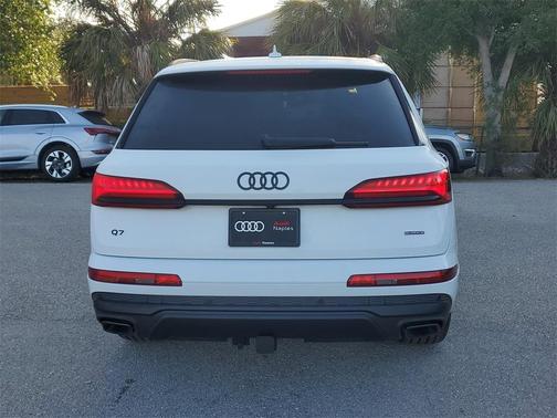 2025 Audi Q7 55 Premium
