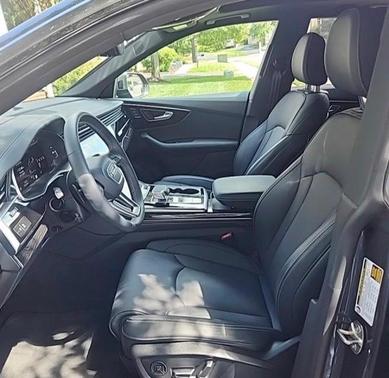 2025 Audi Q8 55 Premium