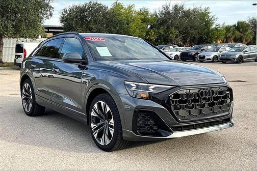 2025 Audi Q8 55 Premium