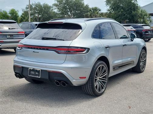 2023 Porsche Macan Base