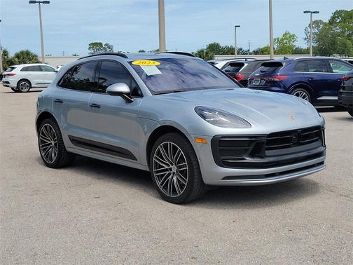 2023 Porsche Macan Base