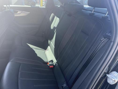 2023 Audi A4 45 S line Premium Plus