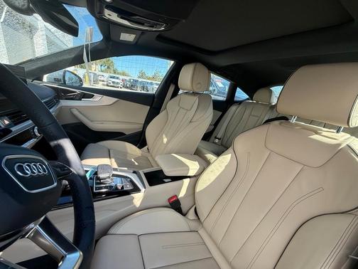 2025 Audi A5 Sportback 45 S line quattro Premium