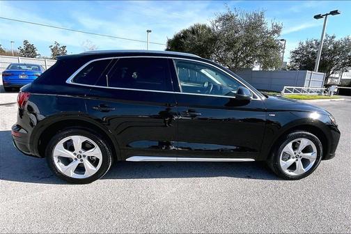 2023 Audi Q5 45 S line Premium Plus