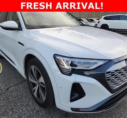 2024 Audi Q8 e-tron Premium