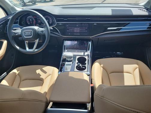 2025 Audi Q7 55 Premium Plus