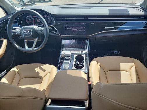 2025 Audi Q7 55 Premium Plus
