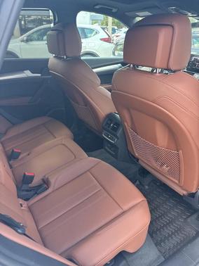 2025 Audi Q5 45 S line quattro Premium