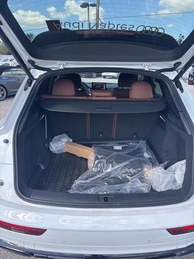 2025 Audi Q5 45 S line quattro Premium