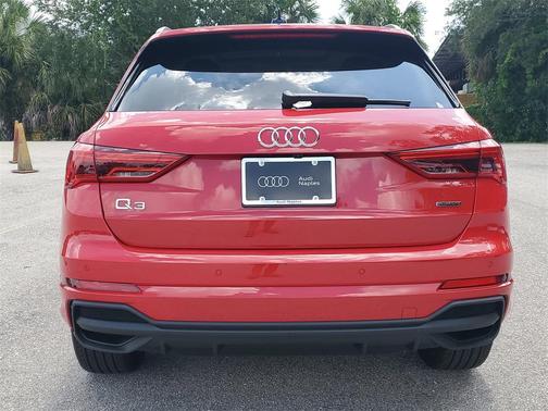 2025 Audi Q3 45 S line Premium